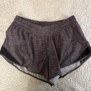 Lululemon hotty hot 2.5” gray